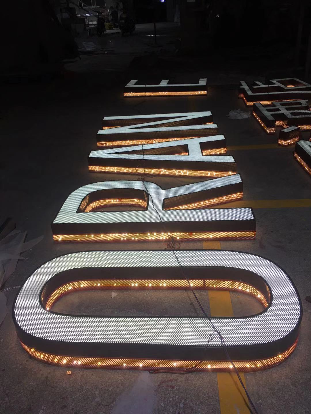 山東濟(jì)南夜景照明工程,樓體樓宇亮化工程,LED發(fā)光標(biāo)識工程,夜景景觀照明工程,夜景泛光照明,LED照明,LED發(fā)光字工程,亮化工程,LED外露發(fā)光字 山東濟(jì)南夜景照明工程,樓體樓宇亮化工程,LED發(fā)光標(biāo)識工程,夜景景觀照明工程,夜景泛光照明,LED照明,LED發(fā)光字工程,亮化工程,LED外露發(fā)光字